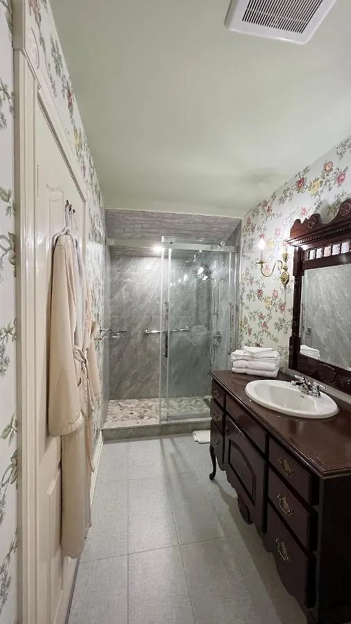 *** Bed & Breakfast Bedham Hall B&B Niagara Falls Canada